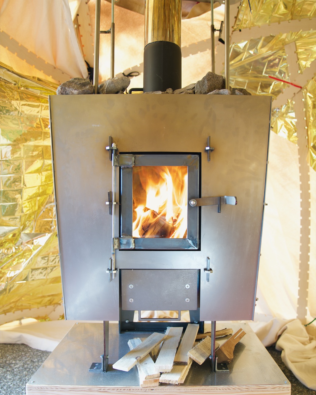 Selbst gebauter, befeuerter Sauna-Ofen